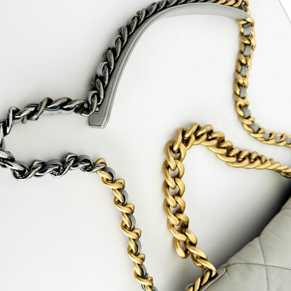 Chanel 19 Goatskin Quilted Medium Flap Purse Grey Tri-Color Chain Full Set & Box - Picture 3 of 15